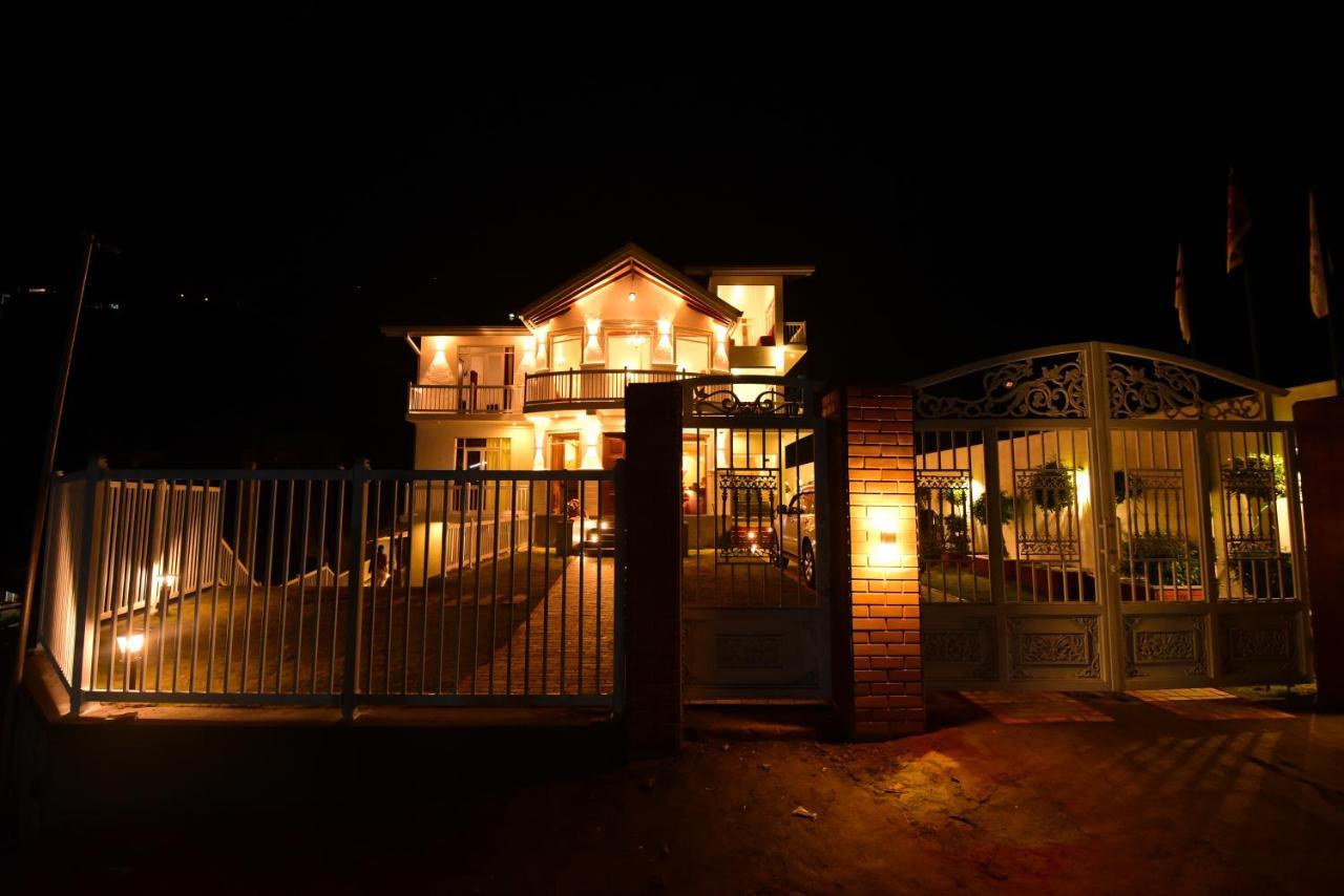 Twin Villa Red Нувара Елия Екстериор снимка